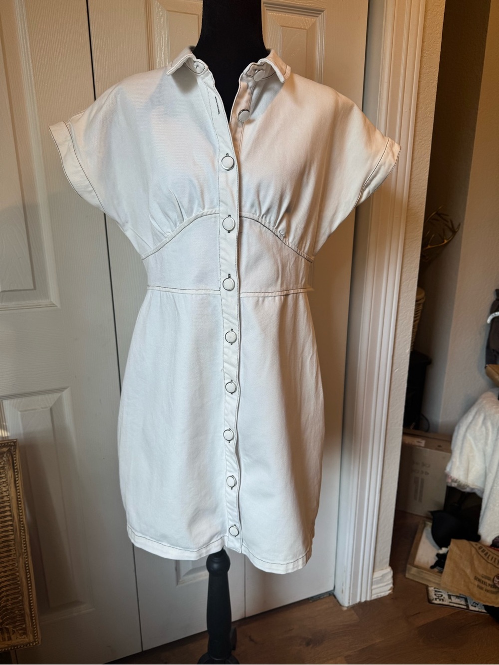 Storia White Button-Front Mini Dress